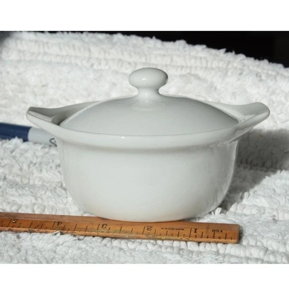 Mikasa‎ Fine China Accent White K1006 Ramekin Bowl with Lid